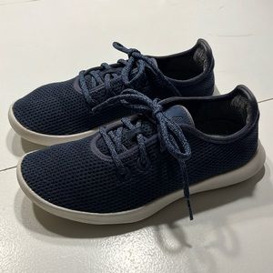 All bird navy shoes size 7 EUC